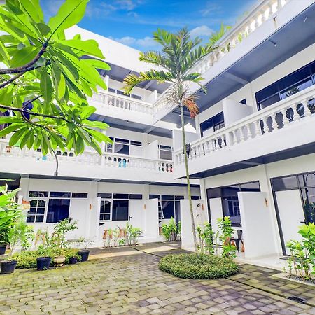 Collection O Legian Near Legian Beach Экстерьер фото